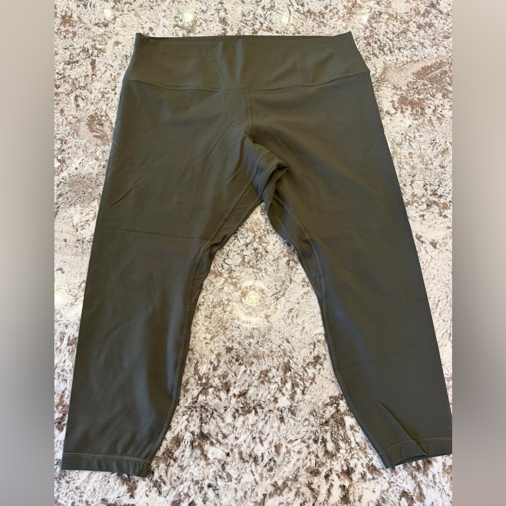 Lululemon Olive Green Women’s Crop Leggings